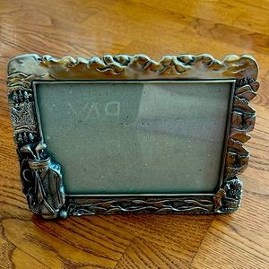 Vintage MT golf , golfer metal picture frame . Frame size 8” X6”